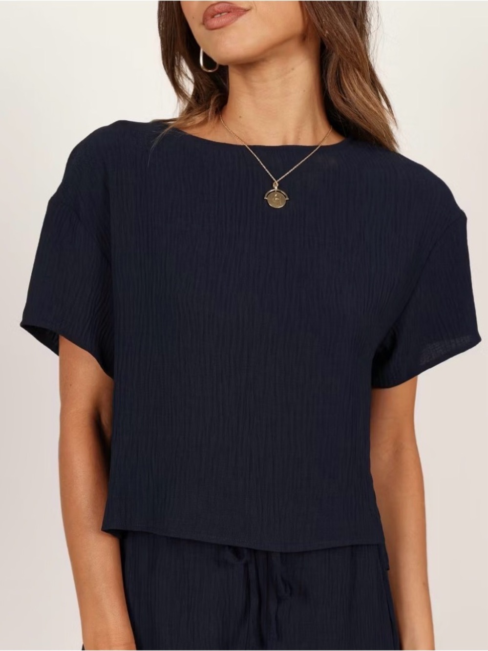 NWOT: Petal & Pup Ittai Navy Short Sleeve Textured Crew Top, Side Slits, sz. Sm